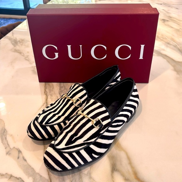 Gucci Shoes - Gucci Jodaan pony hair horsebit loafer size 40